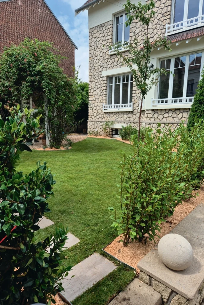 L’Arbre et l’Arrosoir : l’art de faire pousser des espaces de vie