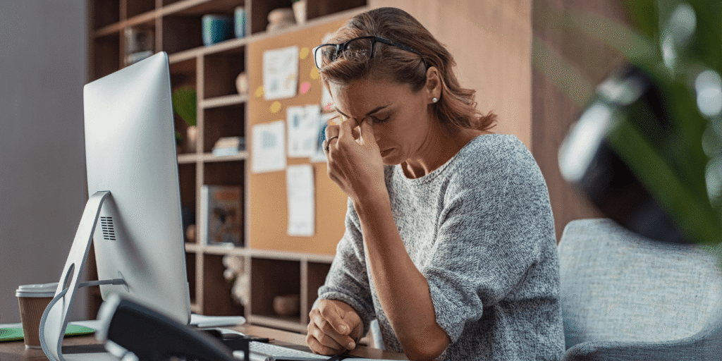 Pourquoi certains salariés continuent malgré les signaux d’épuisement ?