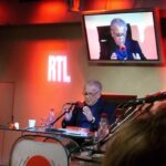 Philippe Bouvard au micro des Grosses Têtes sur RTL