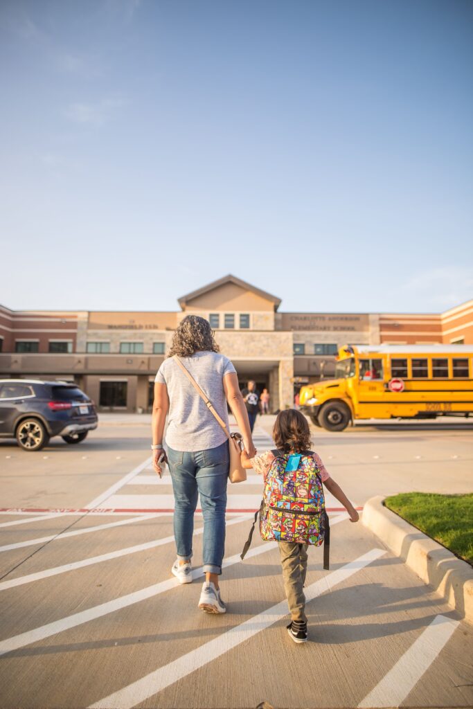 Rentrée scolaire : un salarié peut-il s’absenter pour accompagner son enfant ?