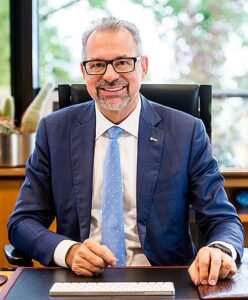 Autonomie spatiale européenne : Josef Aschbacher, directeur général de l’ESA
