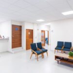 Publicité chirurgie esthétique : salle d’attente d’un établissement médical, photo d’illustration