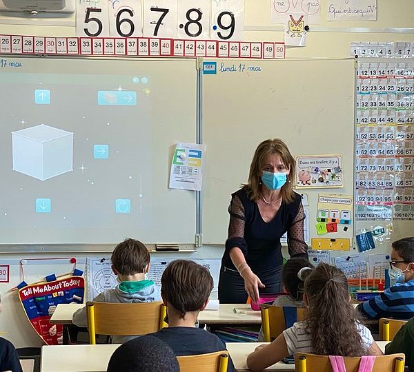 Classement PISA 2026 : élèves français pendant un cours de mathématiques