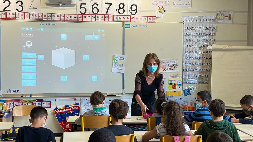 Classement PISA 2026 : élèves français pendant un cours de mathématiques