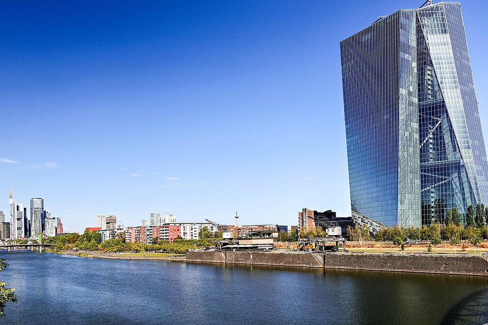 Hausse des taux BCE : siège de la Banque centrale européenne à Francfort