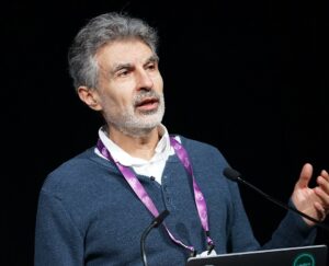 IA autonome : Yoshua Bengio alerte sur les risques de perte de contrôle