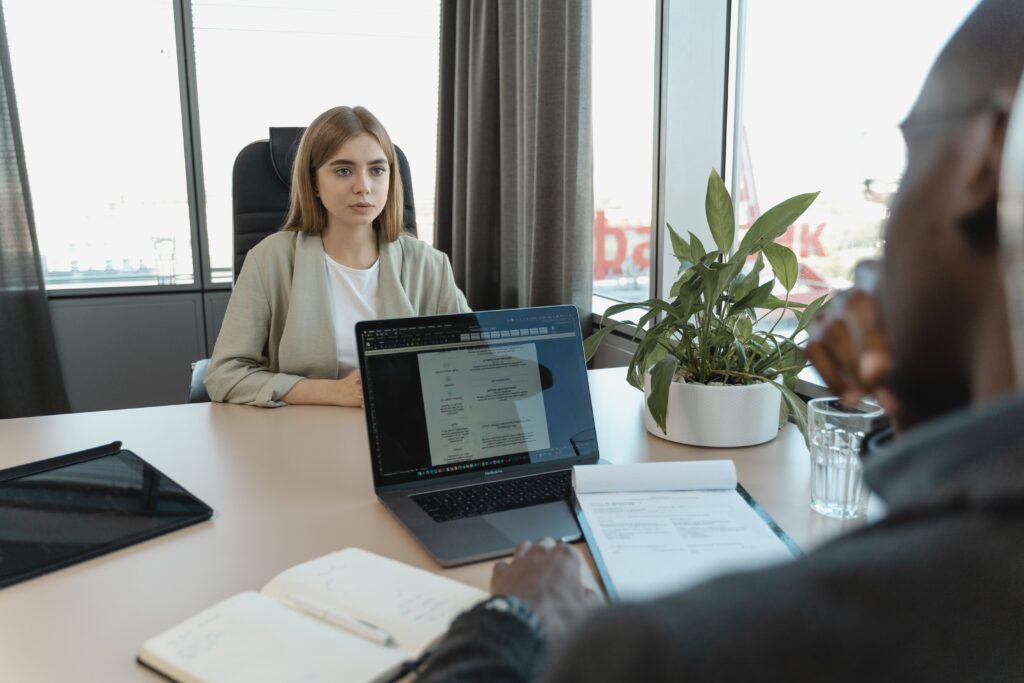 IA dans le recrutement : les recruteurs cherchent le bon équilibre