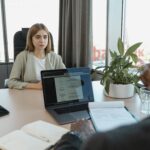 IA dans le recrutement : entretien entre un recruteur et une candidate