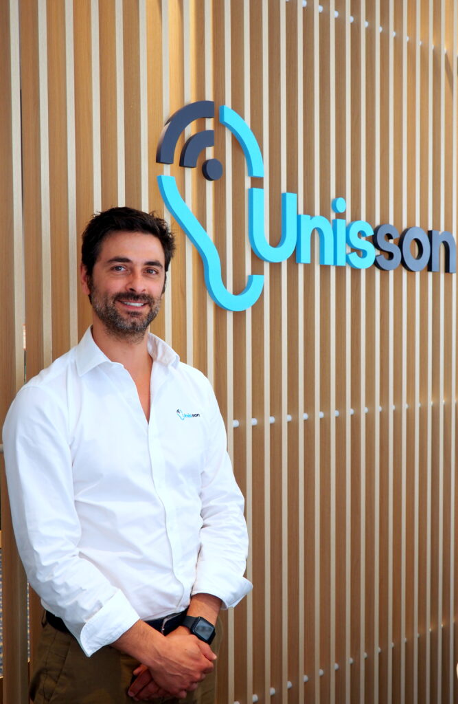 Julien Croc, directeur général du réseau Unisson, dans un centre auditif