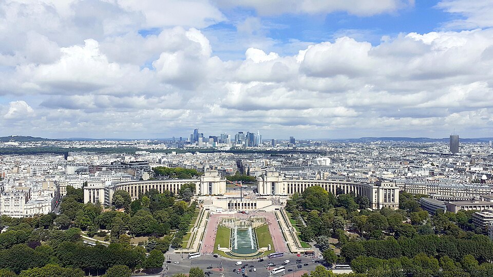 Modèle social français : que recouvrent vraiment les 1,5 milliard d’euros par jour financés par les entreprises ?