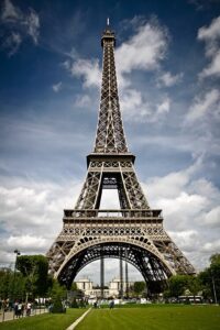 Salariées de la tour Eiffel : le monument au cœur de la polémique