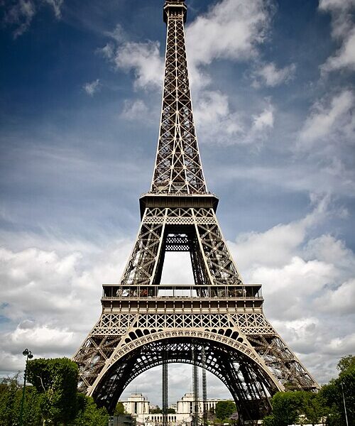 Salariées de la tour Eiffel : le monument au cœur de la polémique