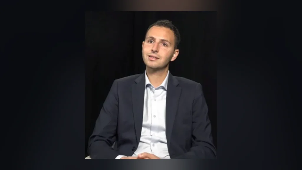 Balance ton Claude : portrait de Samuel Fitoussi extrait d’une vidéo de la librairie Mollat en mai 2025