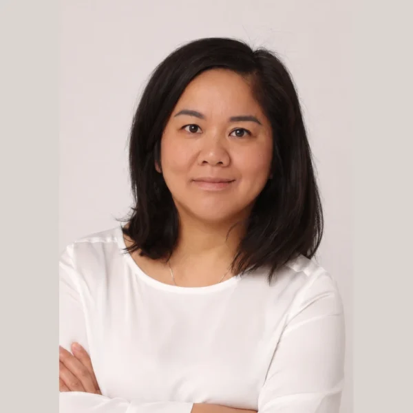 Sandrine Heng, fondatrice de docAgency, interviewée sur les déserts médicaux et la transmission des cabinets.