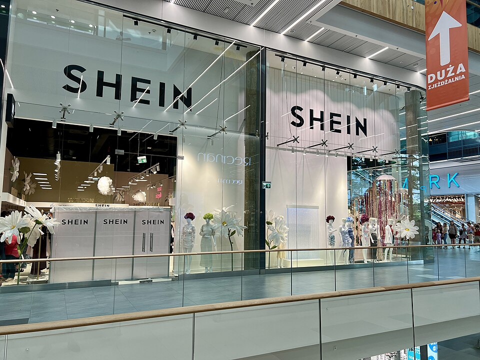 Shein en Bourse : jusqu’à -10 % à Hong Kong, le marché doute désormais de son modèle