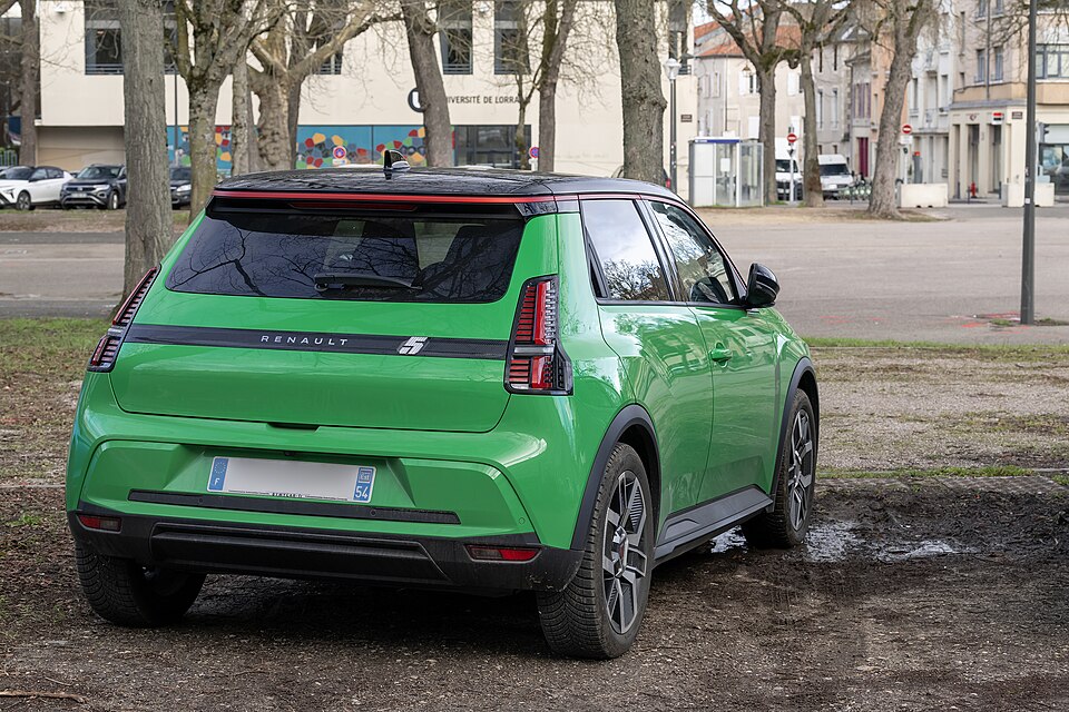 Voiture électrique à moins de 15 000 euros : le pari européen peut-il fonctionner ?