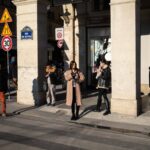 Zone à trafic limité Paris : piétons et cycliste rue de Rivoli