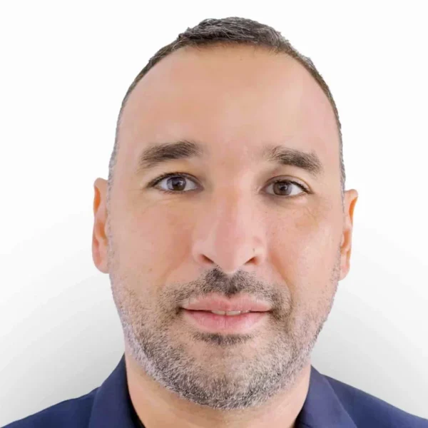 Portrait d’Ahmed Amokhtari, nommé Channel Sales Manager chez Snom.