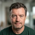 Portrait fourni pour l’entretien sur la formation des juniors à l’ère de l’IA et du télétravail.