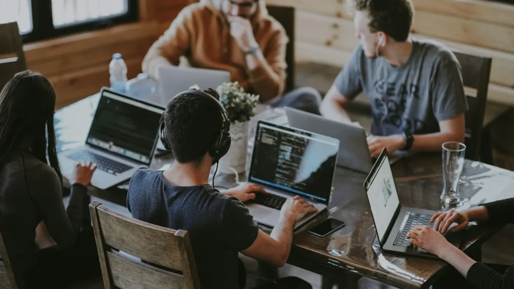Gen Z : les revenus complémentaires interrogent les employeurs