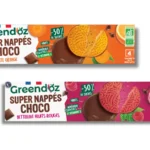 Deux boîtes de biscuits GreendOz Super Nappés Choco, carotte-orange et betterave-fruits rouges, sur fond blanc.
