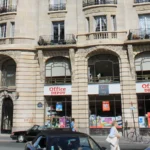 Enseigne Office Depot France sur la façade d’un magasin boulevard Richard-Lenoir à Paris, en 2012