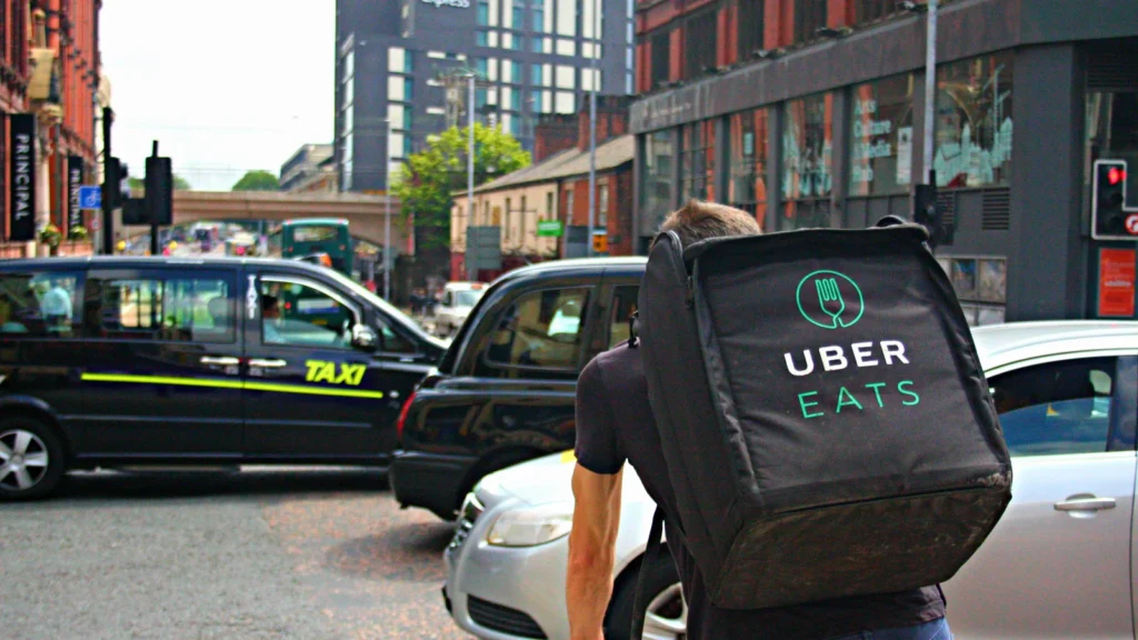 Rachat d’ezCater : Uber mise 2,3 milliards sur les repas au bureau